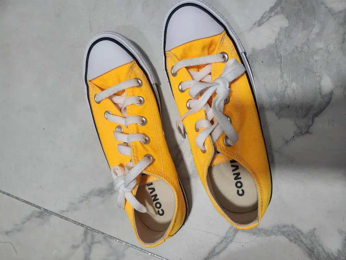 Yellow converse 9 hotsell